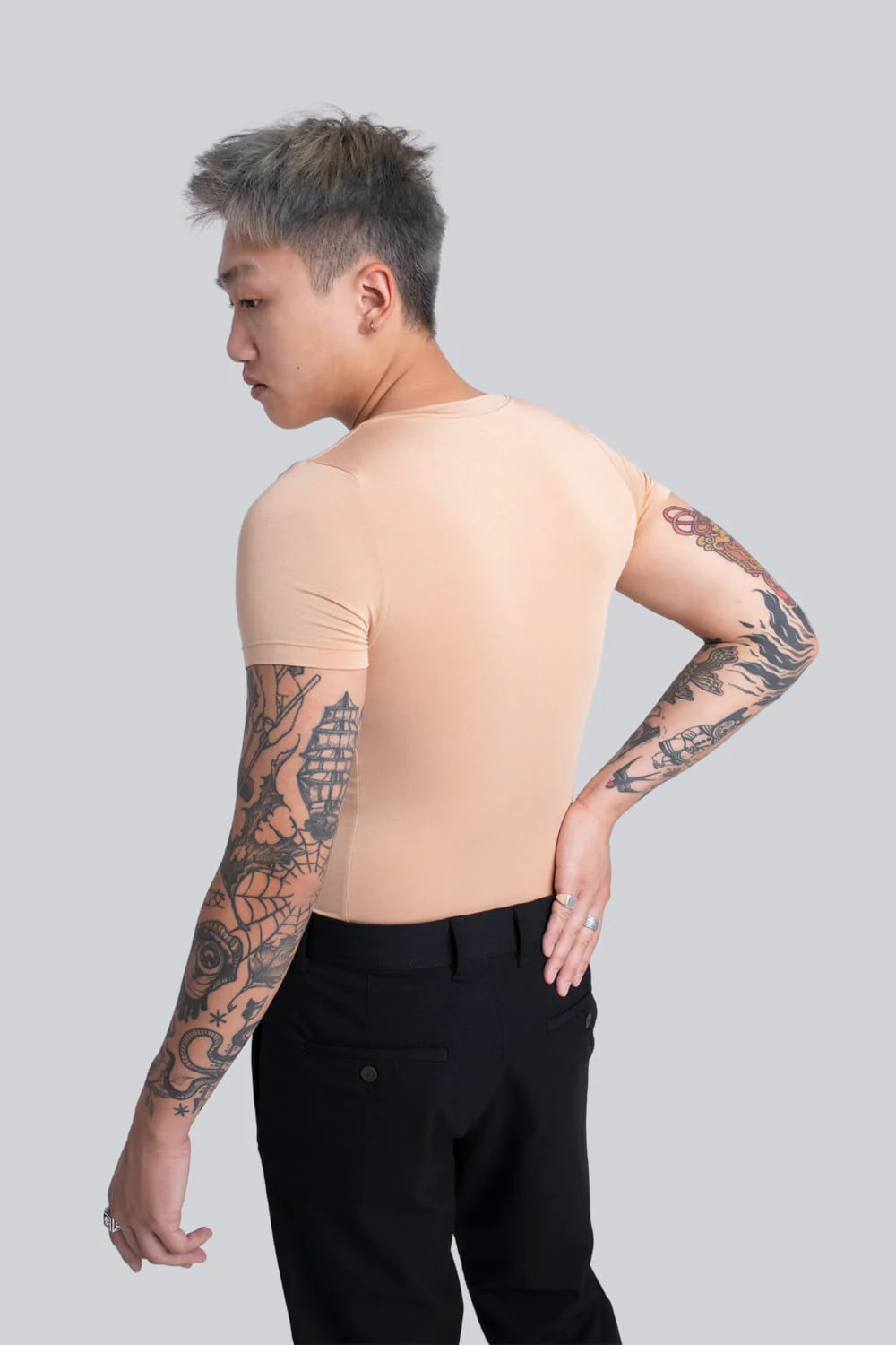 T-shirt Mr Invisible V-neck Nude - Image 4